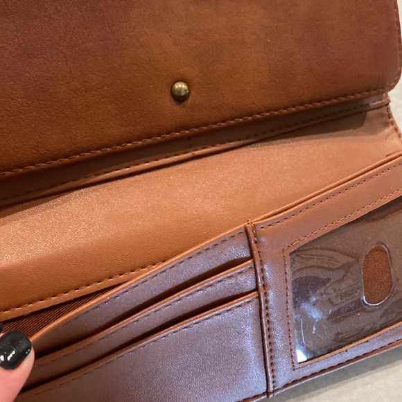 Universal Thread Wallet - Picture 4 of 5